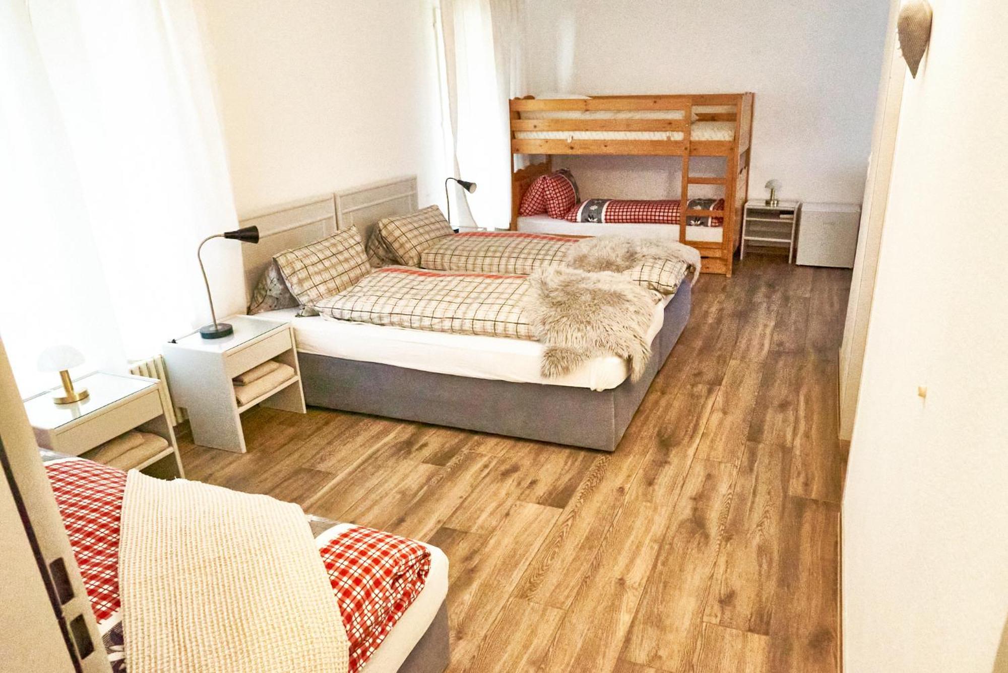 Family Room By Interlaken Parking Därligen Exteriér fotografie